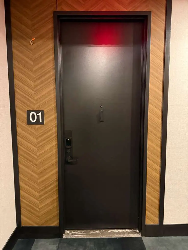 95 Wall St, New York - 27-Floor Renovation: walls, carpentry & paint